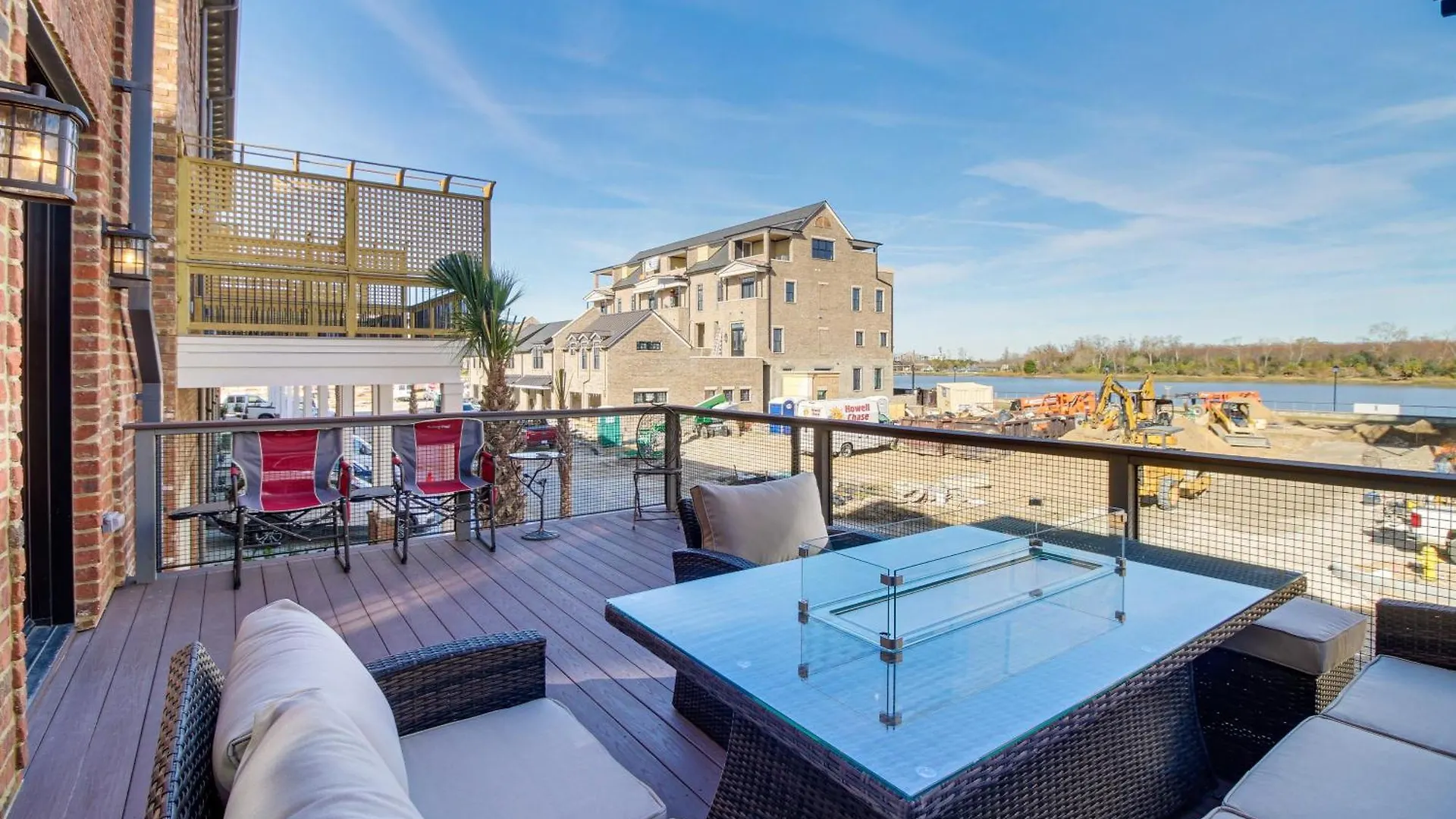 Luxe Savannah Townhome 1 Mi To Historic District United States