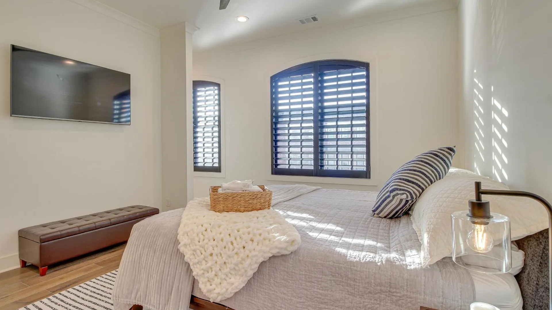 Luxe Savannah Townhome 1 Mi To Historic District